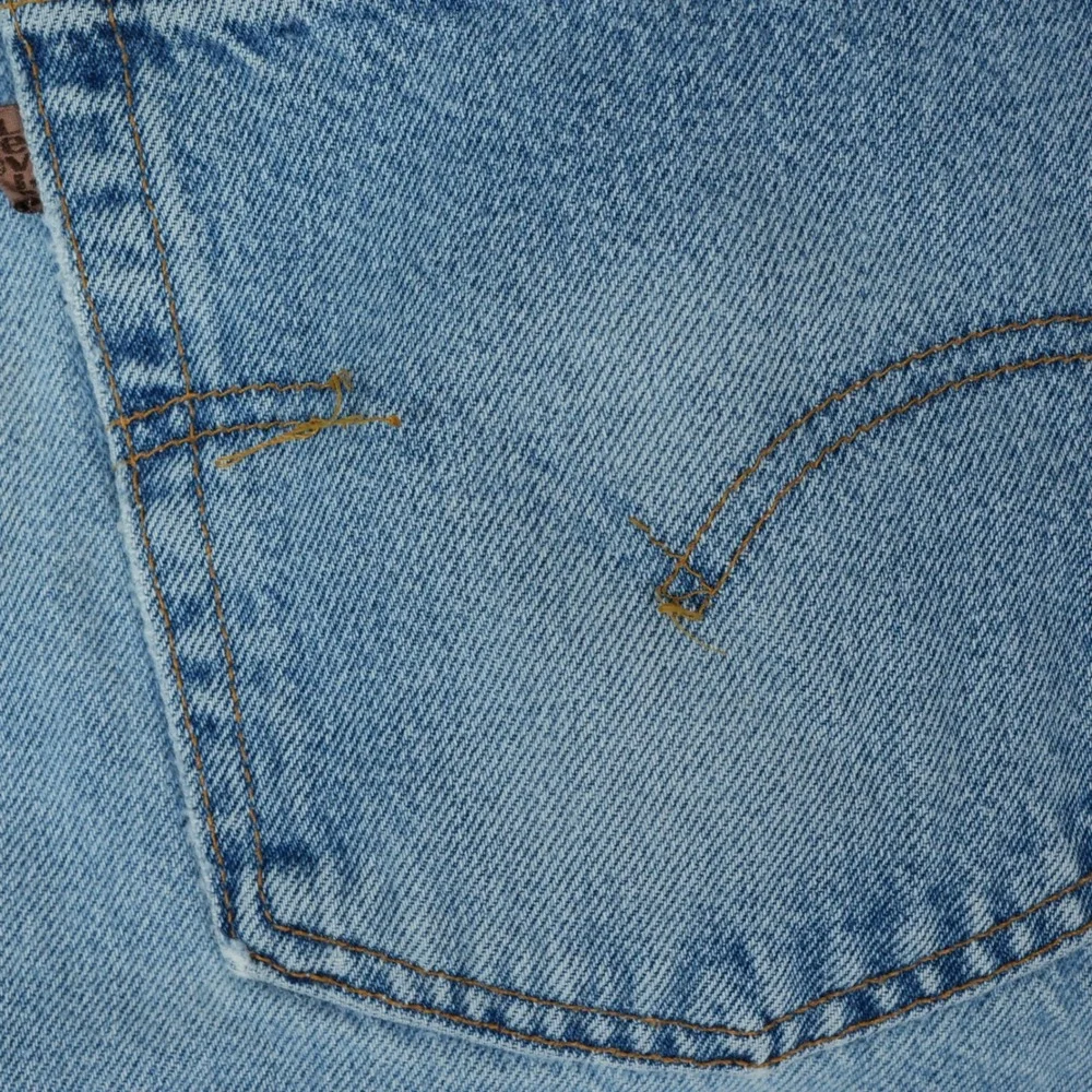 Vintage Levis 545‎ Jeans Mens Blue 42x32 Loose Fit Distressed Brown Tab 90s 1998